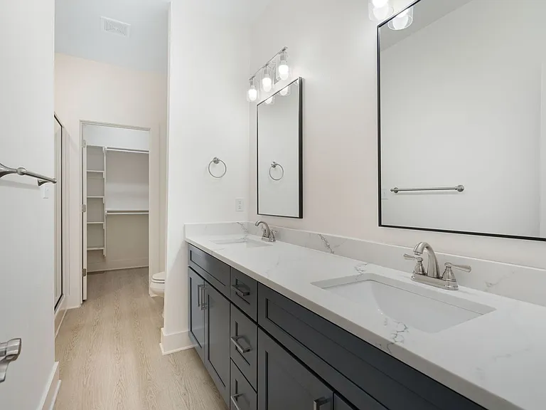 2713 SW Shackelton Ave #1 — Photo 71