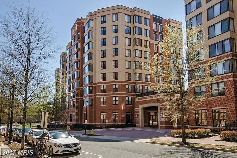 1st image of 2220 Fairfax Dr APT 701