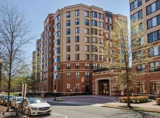 2220 Fairfax Dr APT 701, Arlington, VA 22201