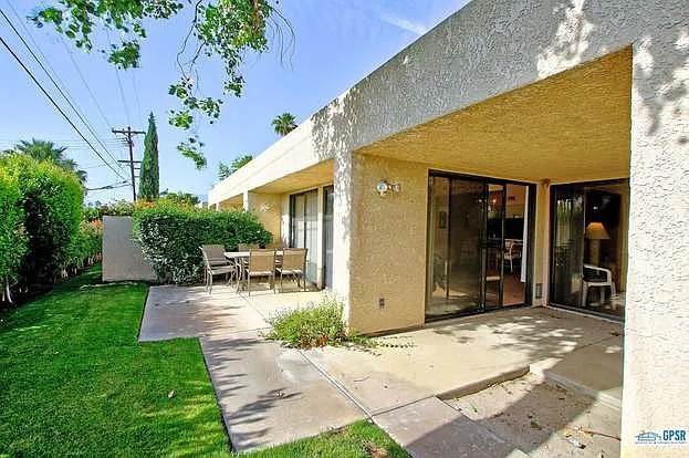Building Photo - 200 E Racquet Club Rd #13