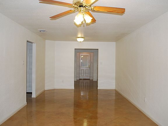 2nd image of 938 Rosewood Dr