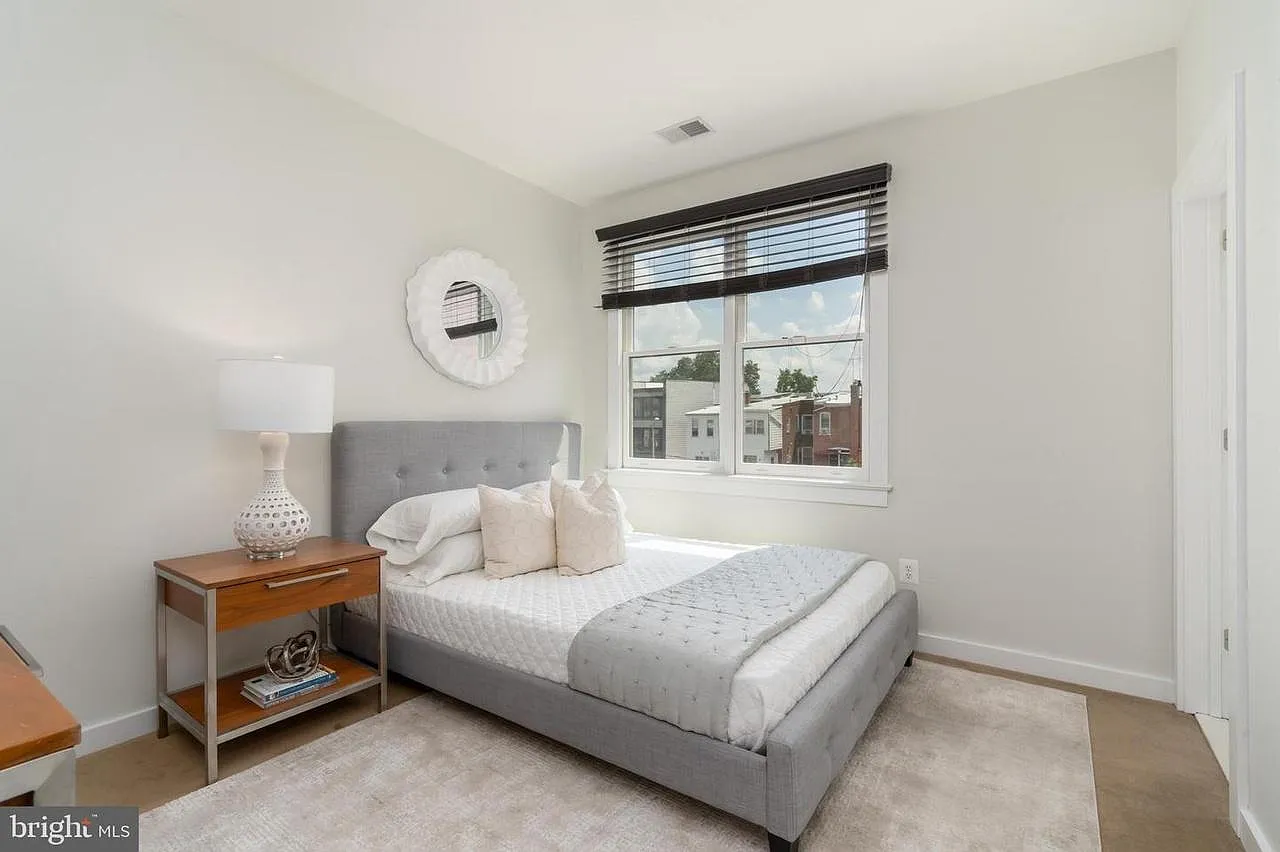 3577 Warder St NW — Photo 3