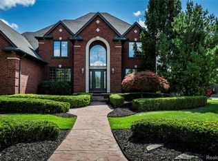 63520 Georgetowne S, Washington, MI 48095