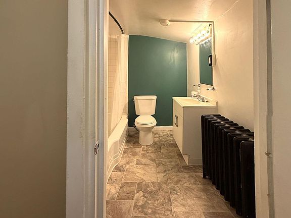 2nd image of 4143 Orchard St #1F