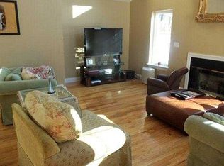 30 Greenwich Ave, Central Valley, NY 10917