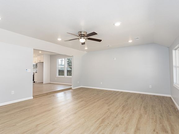 4th image of 1220 E University Street