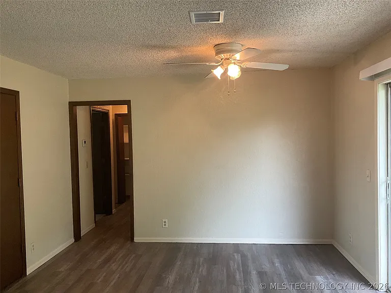 318 S 161st Pl E — Photo 10