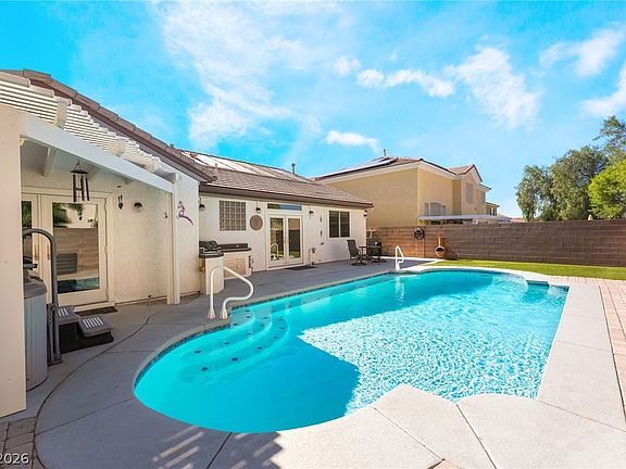 2nd image of 506 Short Crest Ct
