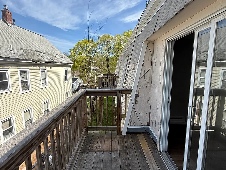 61 Warwick St #8 — Photo 11