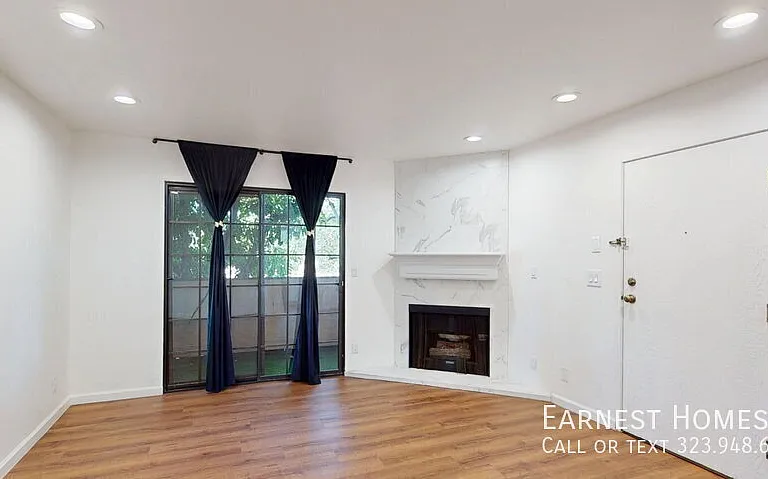 10220 De Soto Ave #11 — Photo 5