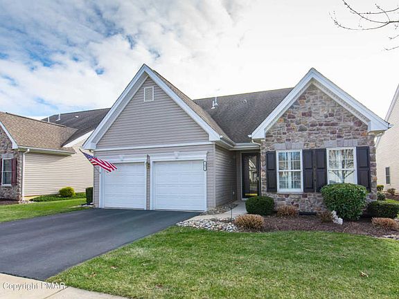 2nd image of 43 Edinburgh Dr