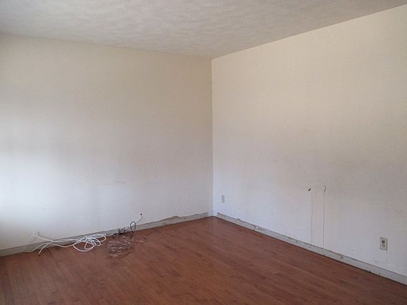 2nd image of 26984 Bosse Dr