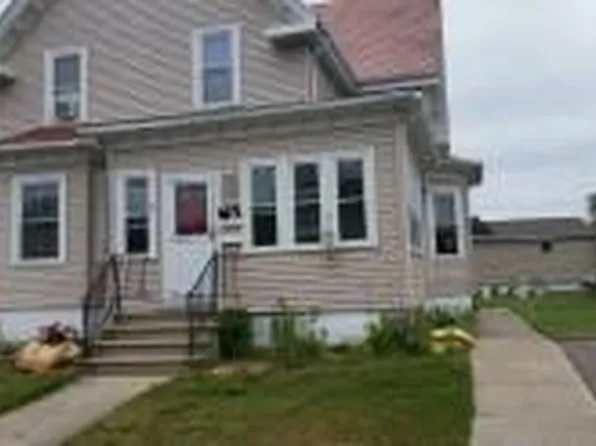 67 Nichols St #1, Cranston, RI 02920