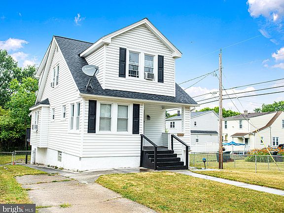 2nd image of 3120 Mary Ave