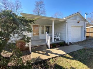 810 N Allyn St, Carbondale, IL 62901
