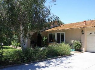 53 Peppertree Ln, Oak View, CA 93022