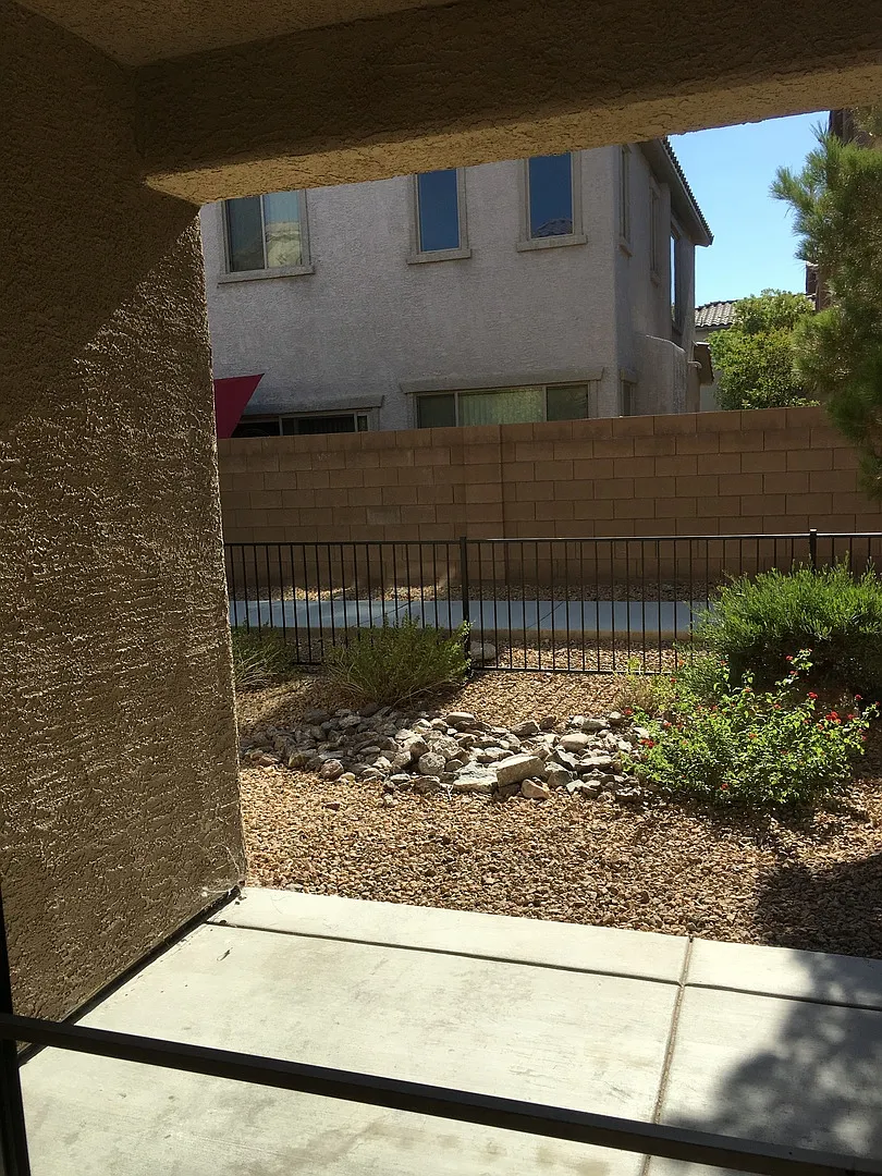Beautiful 4 bedroom home in SW! — Photo 4