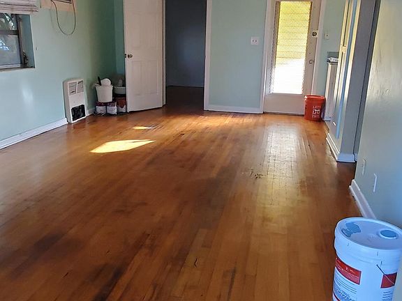 5th image of 501 S M St
