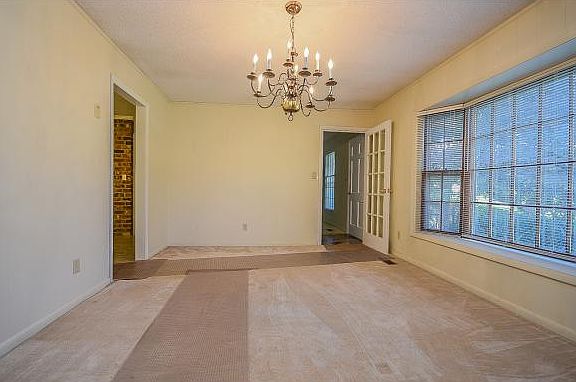 5th image of 505 Ravenwood Dr