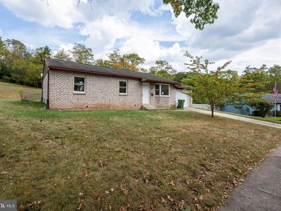 3748 Tudor Dr, Harrisburg, PA, 17109