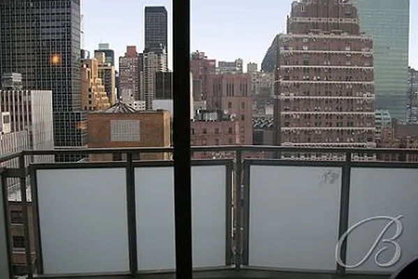 Rented by Bellmarc Realty | media 2