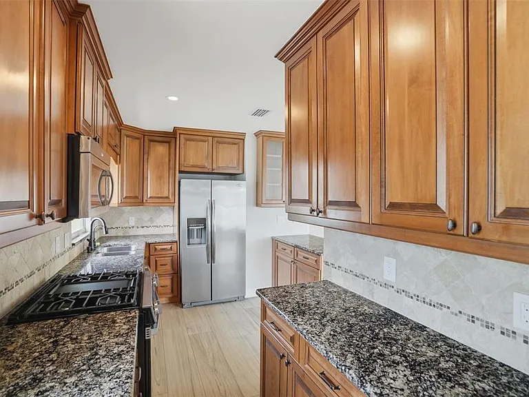 4436 Floramar Ter — Photo 4