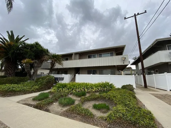 Midtown Gorgeous Updated Apartment! 2/2 downstairs!, 3351 Rexford St, Ventura, CA 93003