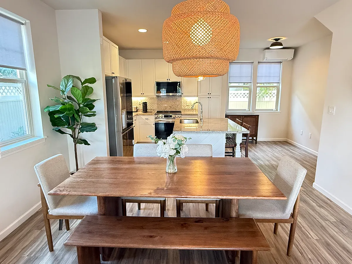 Dining table - 76 Kahoma Village Loop