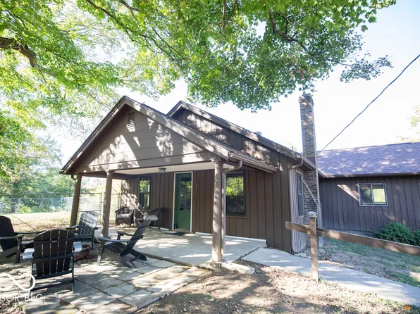 9760 W Old Nashville Rd, Columbus, IN 47201