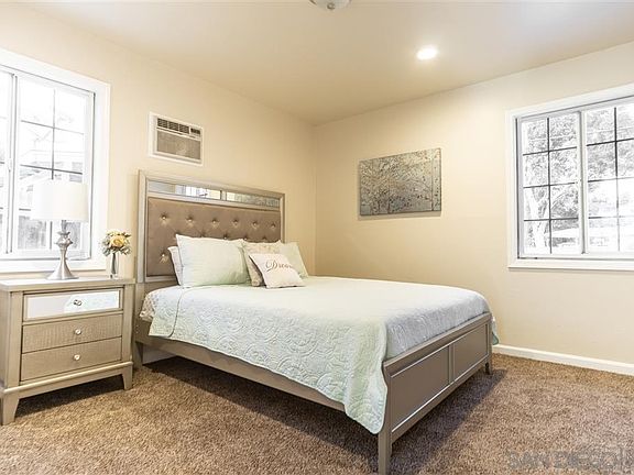 5th image of 1114 Elwood St