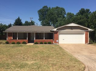 6509 Cherokee Dr, Warr Acres, OK 73132