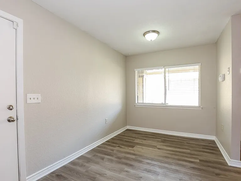 16419 Spruce Leaf — Photo 14