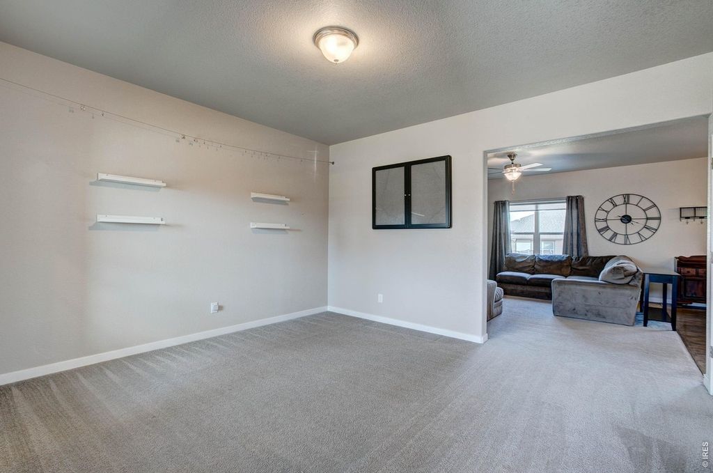 2137 Honeybee Dr