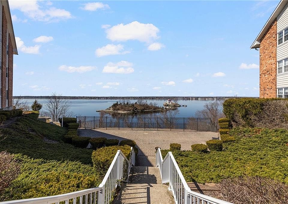 41 Bullocks Point Ave APT 3A, Riverside, RI 02915 Zillow
