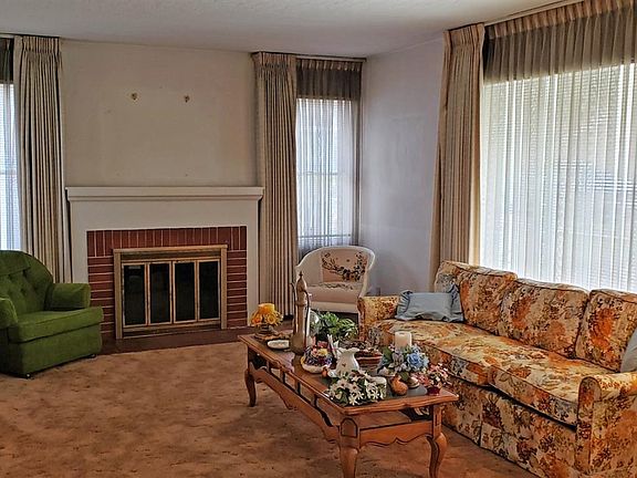 5th image of 934 W Vassar Ave