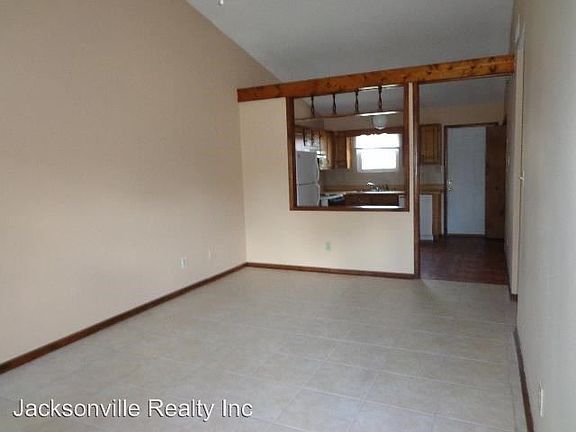 4th image of 209 Hickory Grove Dr