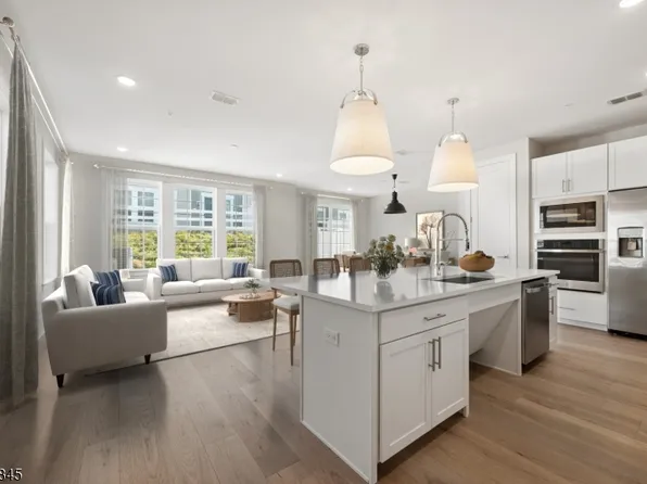 102 IRIS COURT, Warren Twp., NJ 07059