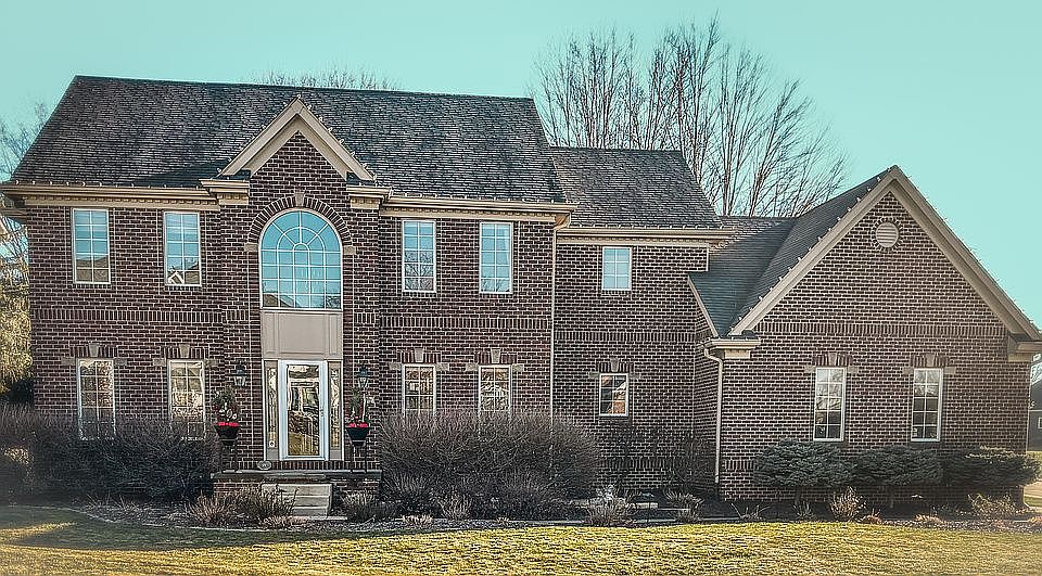 2 story on corner lot