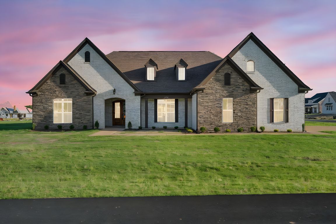 4339 Brooke Dr-01 day to dusk.jpeg