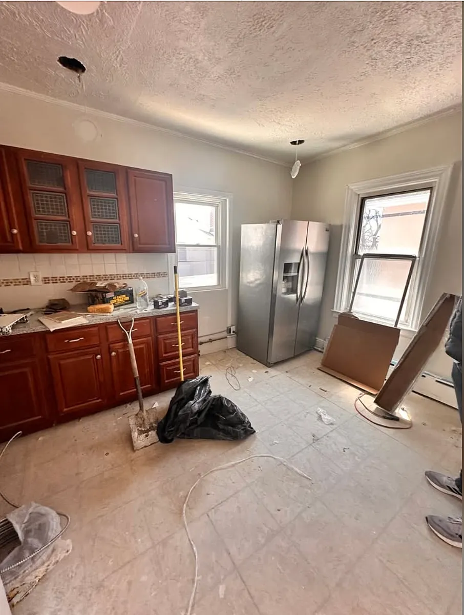 Building Photo - 3222 Kings Hwy #1