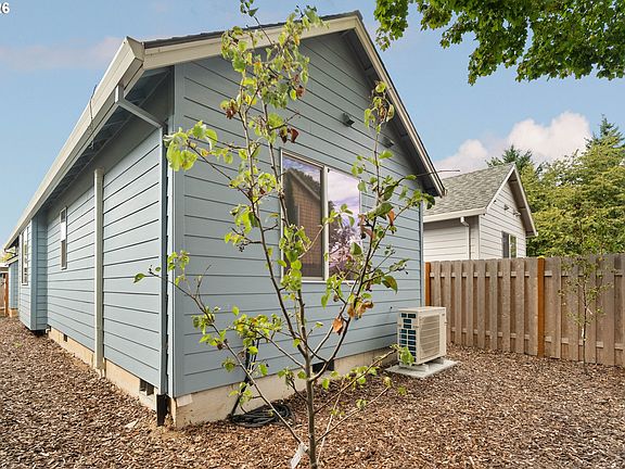 5th image of 388 NE 91st Ave