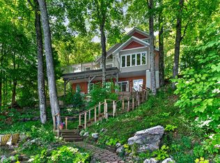 110 Maple Grove Cres, South Frontenac, ON K0H 2V0