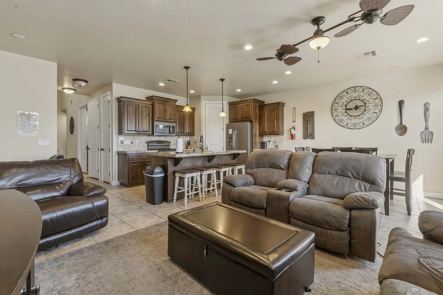 4 bed, 3.0 bath, 1754 sqft, $3,840 — Photo 1