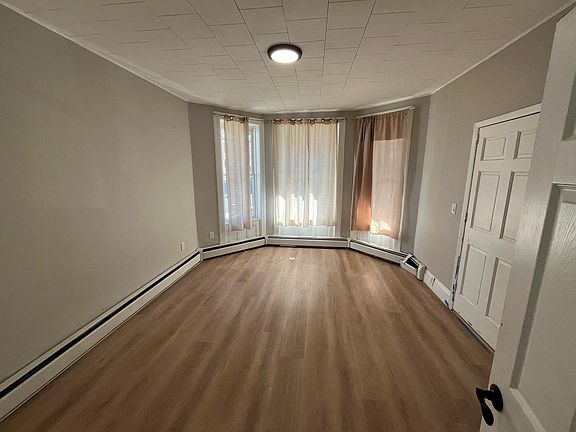 4th image of 1609 Highland Ave #1