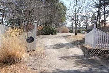 3rd image of 30 Thimbleberry Ln