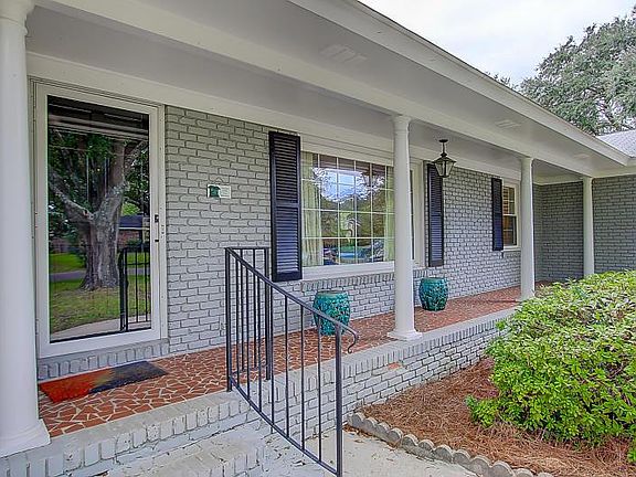5th image of 821 Condon Dr