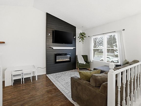 5th image of 2353 Spring Cress Ave
