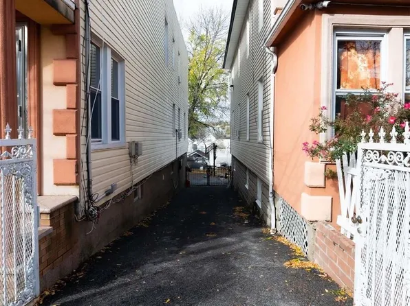 4629 Carpenter Avenue, Bronx, NY 10470