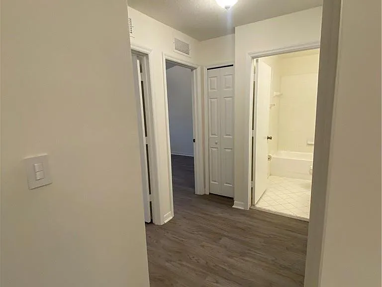 970 NE 34th Ave #204 — Photo 10