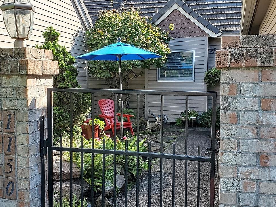 Courtyard Entry